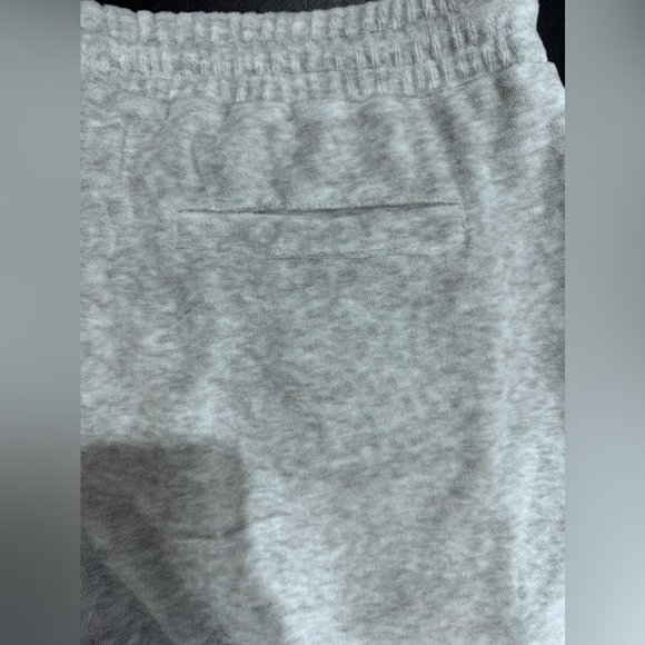 NWOT REISS TERRYCLOTH DRAWSTRING SHORTS - Picture 4 of 4